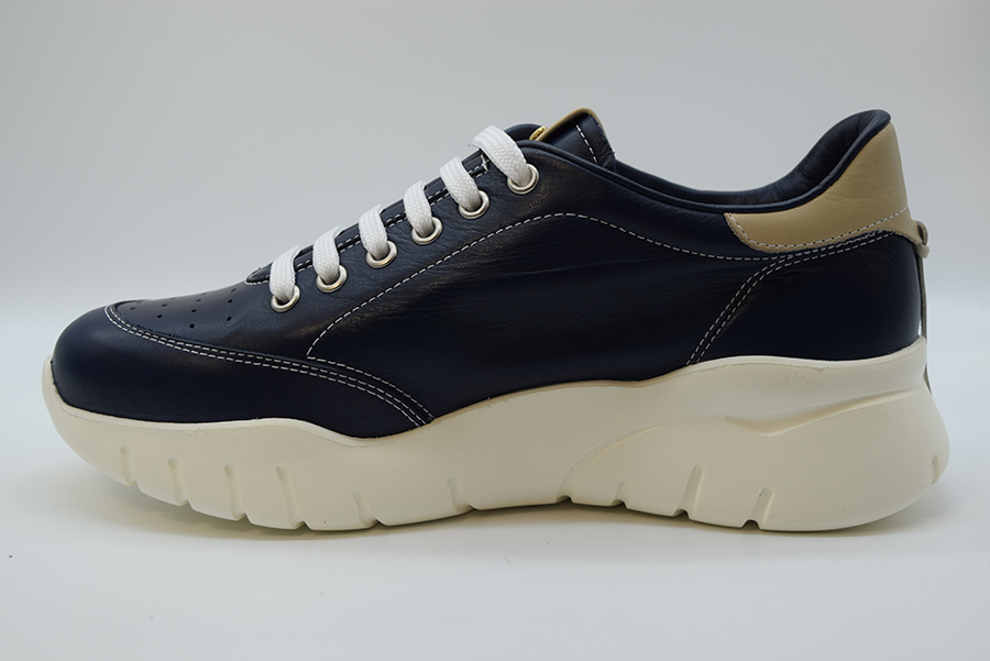 A.giantin Sneakers Stringata In Pelle Sfoderata 7705 Savana Blu Savana Beige